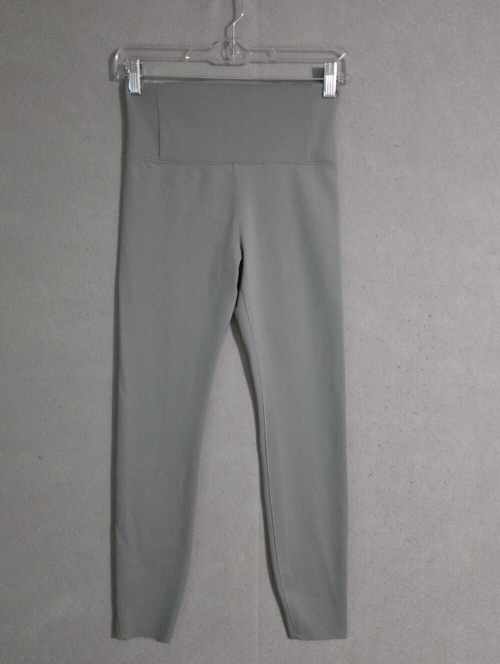 Vuori Womens Smoke Gray High Rise Evolve 7/8 Leggings VW497 Size Small